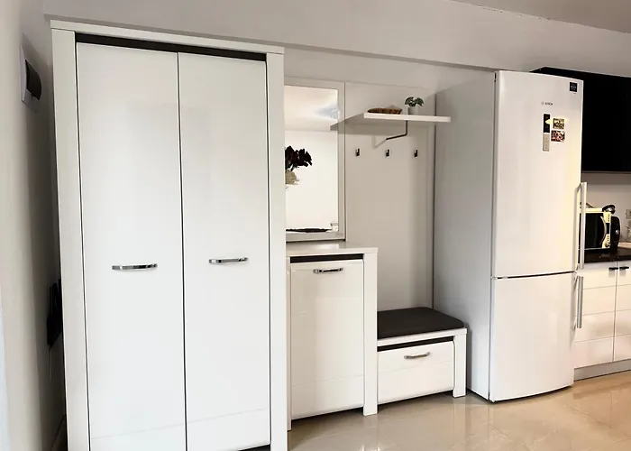 Nearby Romantic Retreat Apartment *