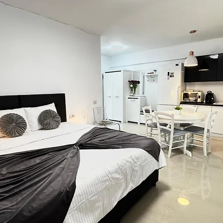 Apartment Nearby Romantic Retreat *